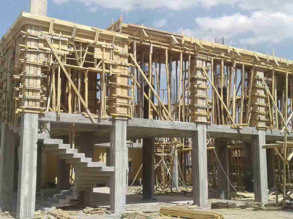 Çay İnşaat Kalıpçısı